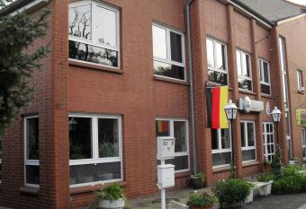 Pension-Roexe allows 18 year olds to book a room