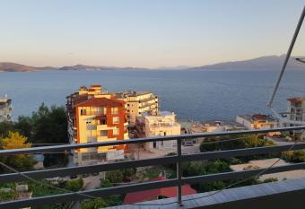 White Cream Apartment allows 18 year olds to book a room