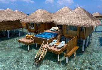 Huvafen Fushi has rooms with a private hot tub