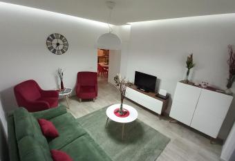 Apartman Nadja has Balcony rooms