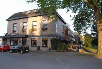 Hotel Litjes allows 18 year olds to book a room