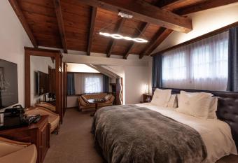 Boutique Hotel Albana Real - Restaurants & Spa has Balcony rooms