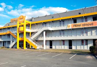 Premiere Classe Bordeaux Sud - Pessac Becquerel allows 18 year olds to book a room