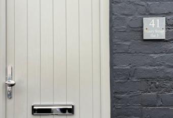 Armada Apartment allows 18 year olds to book a room