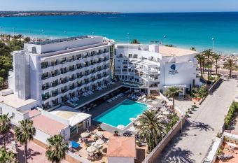 Grupotel Acapulco Playa - Adults Only allows 18 year olds to book a room