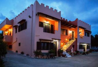 Kastro studios allows 18 year olds to book a room