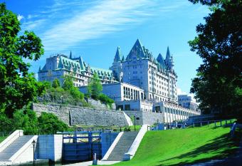 Fairmont Chateau Laurier allows 18 year olds to book a room