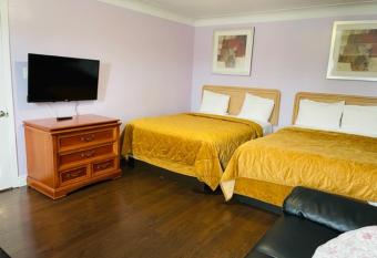 Niagara Holiday Apartment allows 18 year olds to book a room