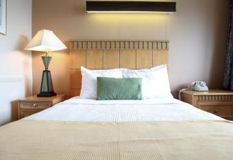 The ShoreHouse allows 18 year olds to book a room