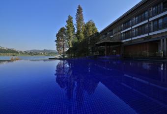 Baiyun Lakeside Hotel has Balcony rooms