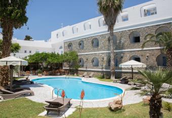 Galinos Hotel for adults only allows 18 year olds to book a room