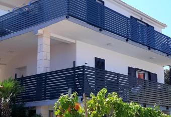   PARADI  I has Balcony rooms