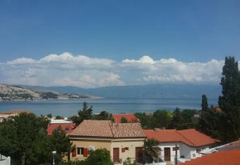 Apartman zarok has Balcony rooms