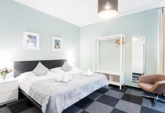 Pension Petit has Balcony rooms