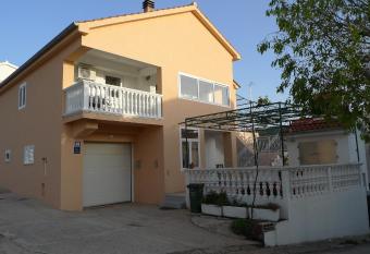 Apartments with a parking space Grebastica, Sibenik - 13978 has Balcony rooms