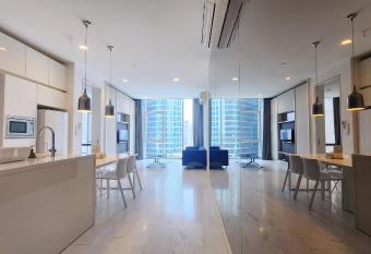 KL Platinum KLCC 42 By SNC has rooms with a private hot tub