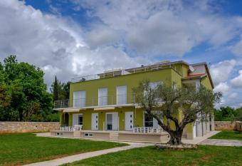 Apartments Nogic has Balcony rooms