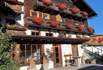 Ferienhof Oberer Gollmitzer has Balcony rooms