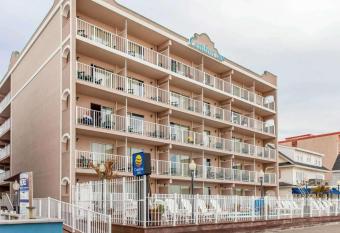 Comfort Inn Ocean City Boardwalk has Balcony rooms