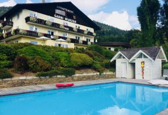 Hotel Garni Wurzer has Balcony rooms