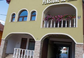 Pensiune Xe-Mar has Balcony rooms