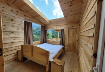 Ecohouse Svaneti has Balcony rooms