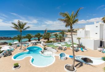 Neptuno Suites - Adults Only has Balcony rooms