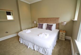 Llys yr Onnen allows 18 year olds to book a room