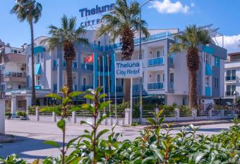 Theluna City Hotel has Balcony rooms