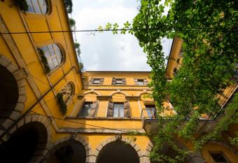 Casa Magnolia allows 18 year olds to book a room