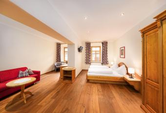 Hotel Heitzmann has Balcony rooms