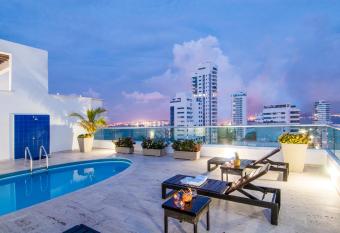 Travelers Orange Cartagena has Balcony rooms