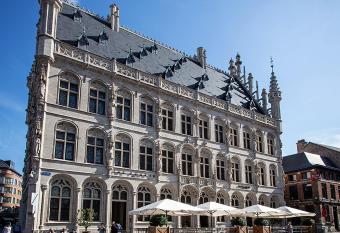 The Fourth - Tafelrond has Balcony rooms