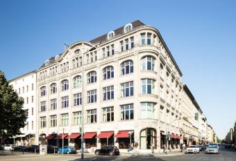 Orania.Berlin has Balcony rooms