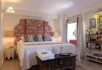 Durrell Liston Suites allows 18 year olds to book a room