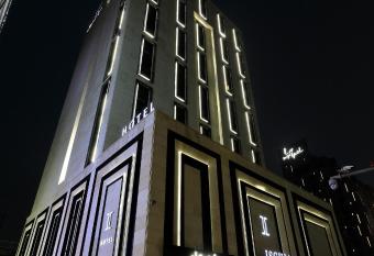 Ischia Hotel allows 18 year olds to book a room