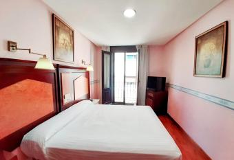 Hosteria Sara by gaiarooms allows 18 year olds to book a room