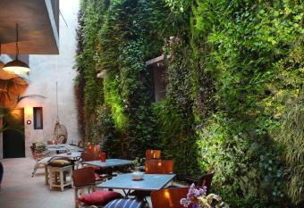 Kook Hotel Tarifa has Balcony rooms