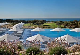 The Oitavos has Balcony rooms