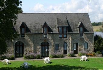 Domaine De Kerstinec/Kerland has Smoking rooms