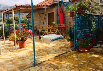 Relaxation Place has Balcony rooms