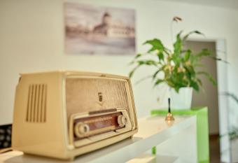 Hotel Zur alten Stadtkellerei Leipzig allows 18 year olds to book a room