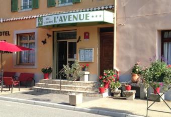 Hotel l Avenue allows 18 year olds to book a room