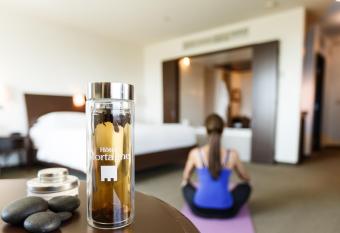 Hotel Mortagne has rooms with a private hot tub