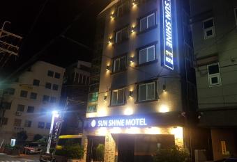 Sunshine Motel allows 18 year olds to book a room