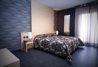 Hotel Premiere has Balcony rooms