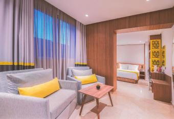 Oum Palace Hotel & Spa allows 18 year olds to book a room