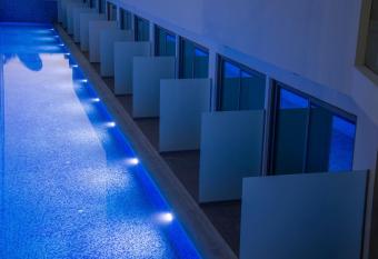 Freij Deluxe Adults Wing allows 18 year olds to book a room