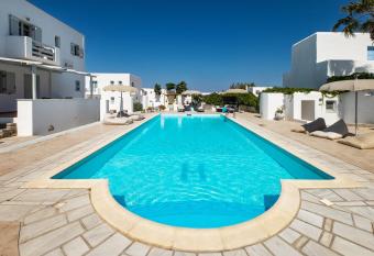 Heliessa, Adults Only (13+) allows 18 year olds to book a room