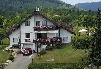 Vukovi   House has Balcony rooms